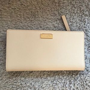 Kate Spade ♠️ Pebble (Cream) Stacy Wallet